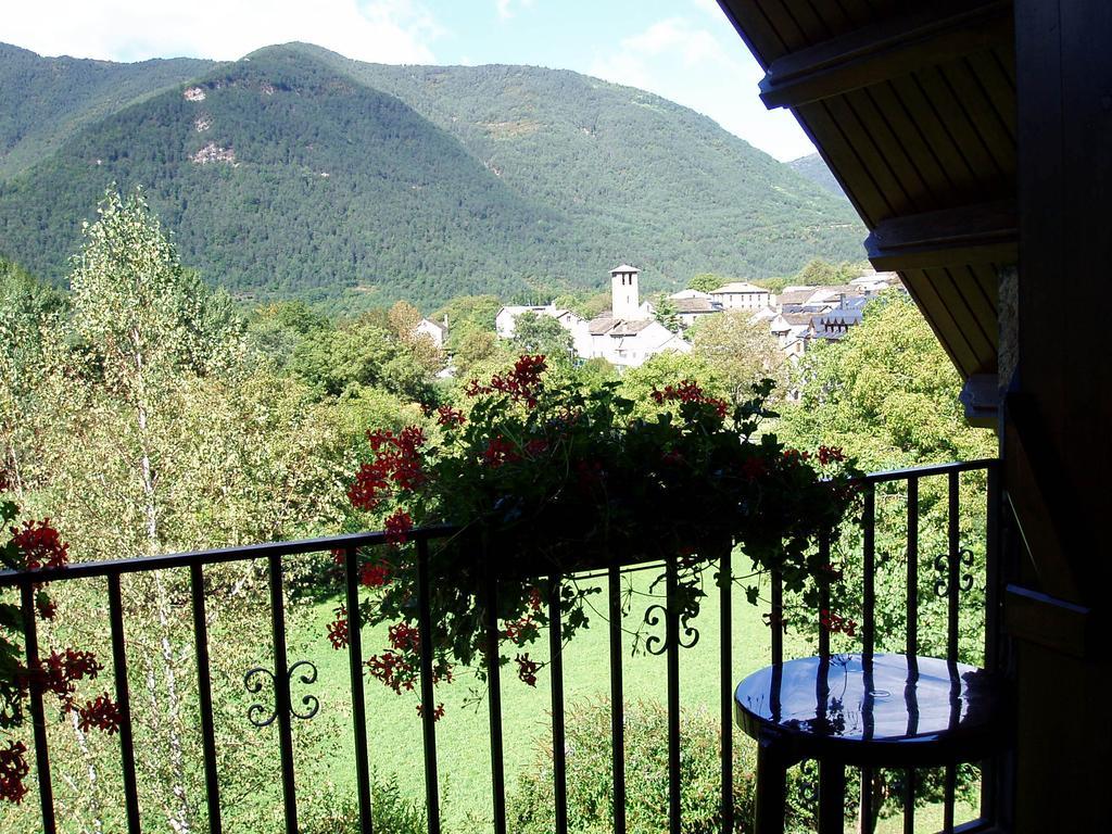 Hotel Vina Olivan Sarvisé الغرفة الصورة
